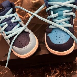 Nike Air Jordan Toddler- 1 Mid Blue Graffiti Size 5c by Peter Moore. BNWOT